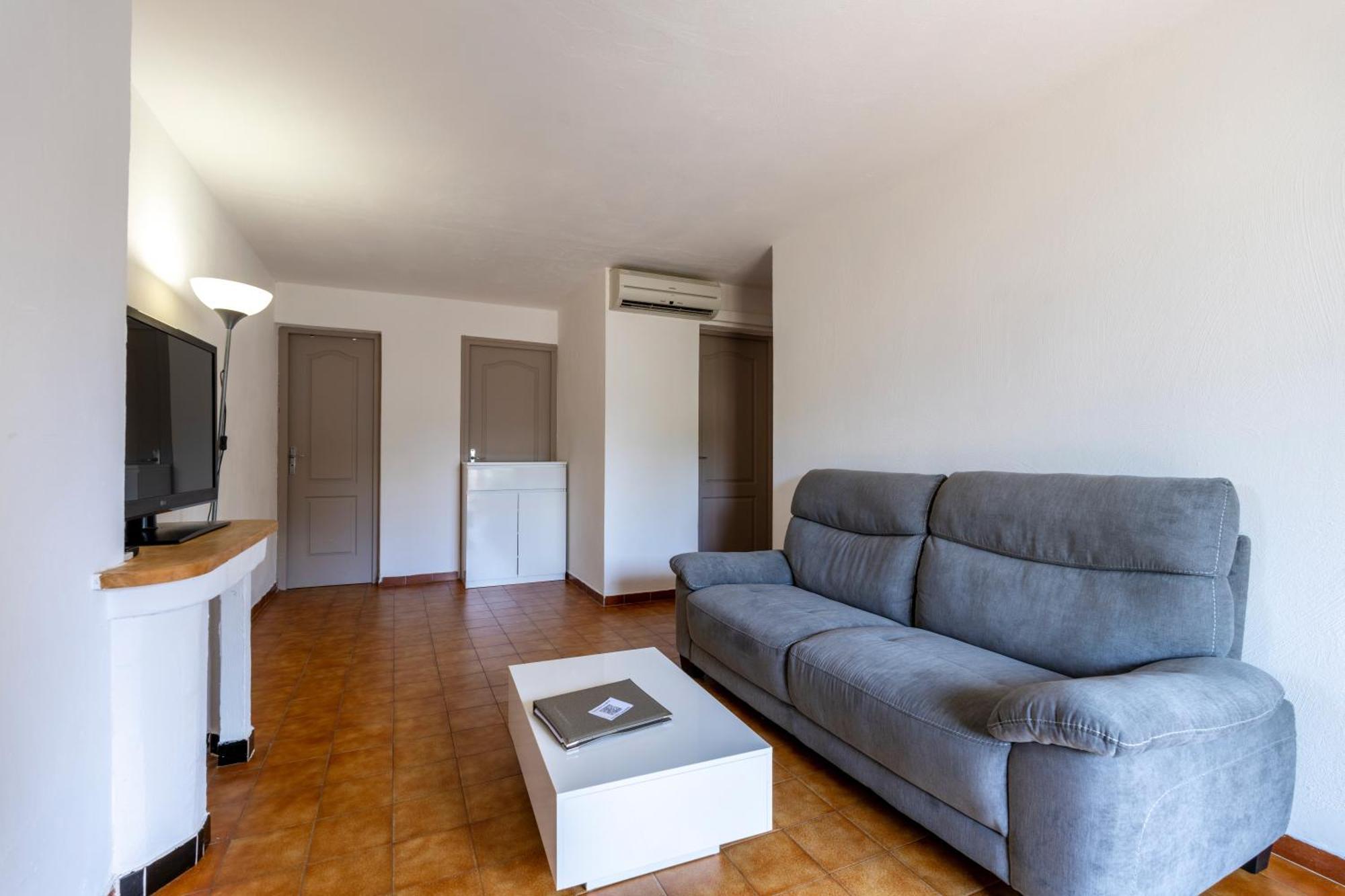 Residence Domaine De Caranella Порто-Векио Стая снимка