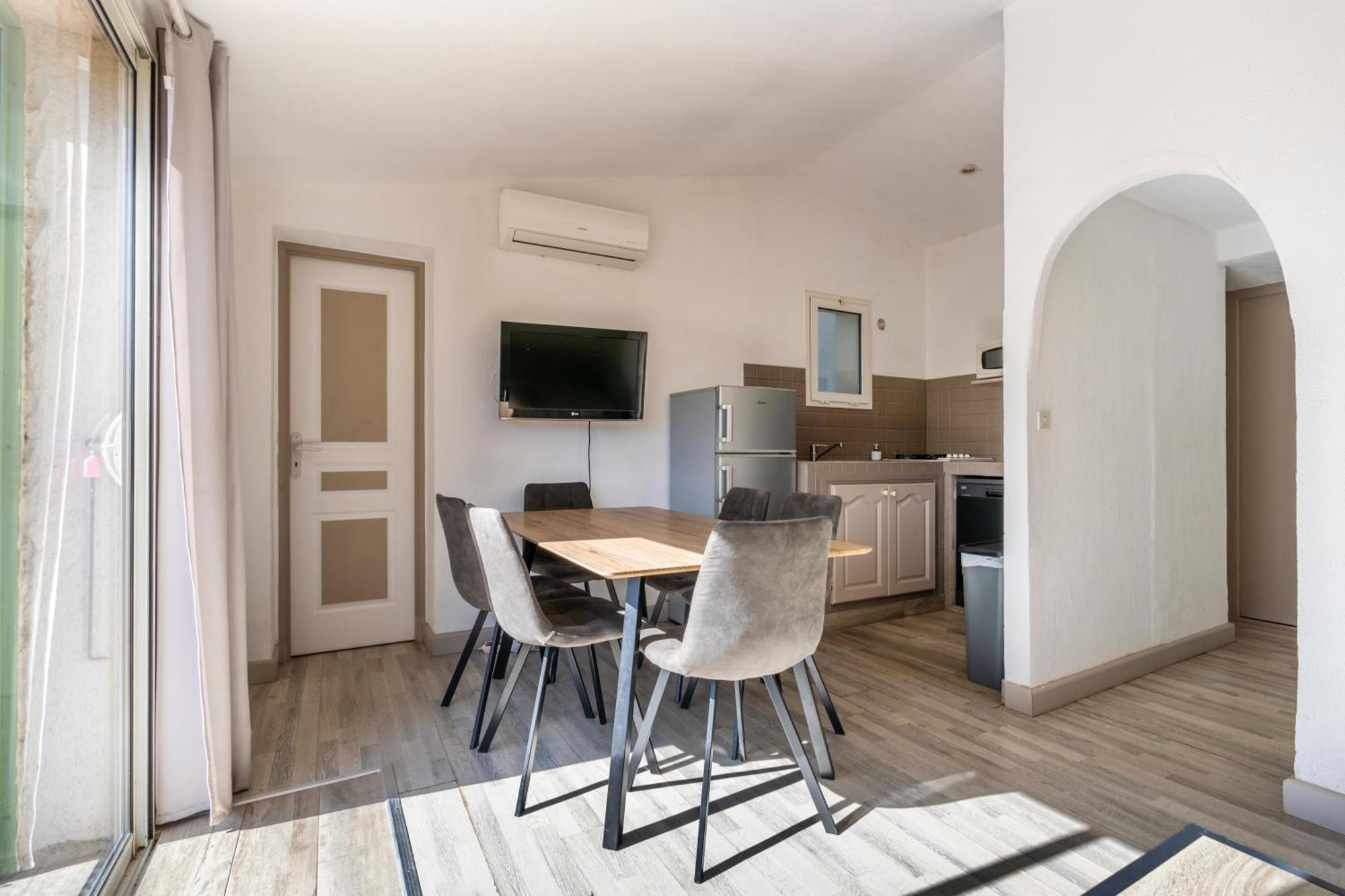Residence Domaine De Caranella Порто-Векио Стая снимка
